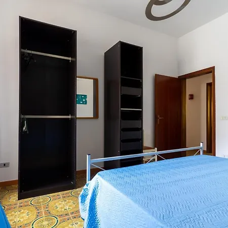 Casa Asia A 10 Metri Dal Mare *