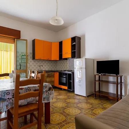 Casa Asia A 10 Metri Dal Mare *