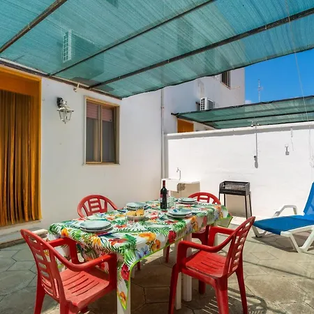 Casa Asia A 10 Metri Dal Mare Апартаменты